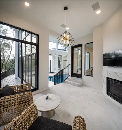 $6,300,000 | 10663 Memorial Drive, Houston, TX 77024