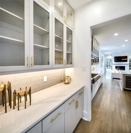 $6,300,000 | 10663 Memorial Drive, Houston, TX 77024