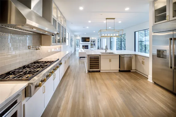 $6,300,000 | 10663 Memorial Drive, Houston, TX 77024