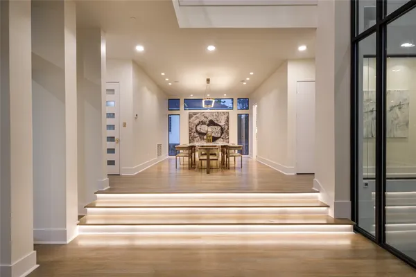 $6,300,000 | 10663 Memorial Drive, Houston, TX 77024