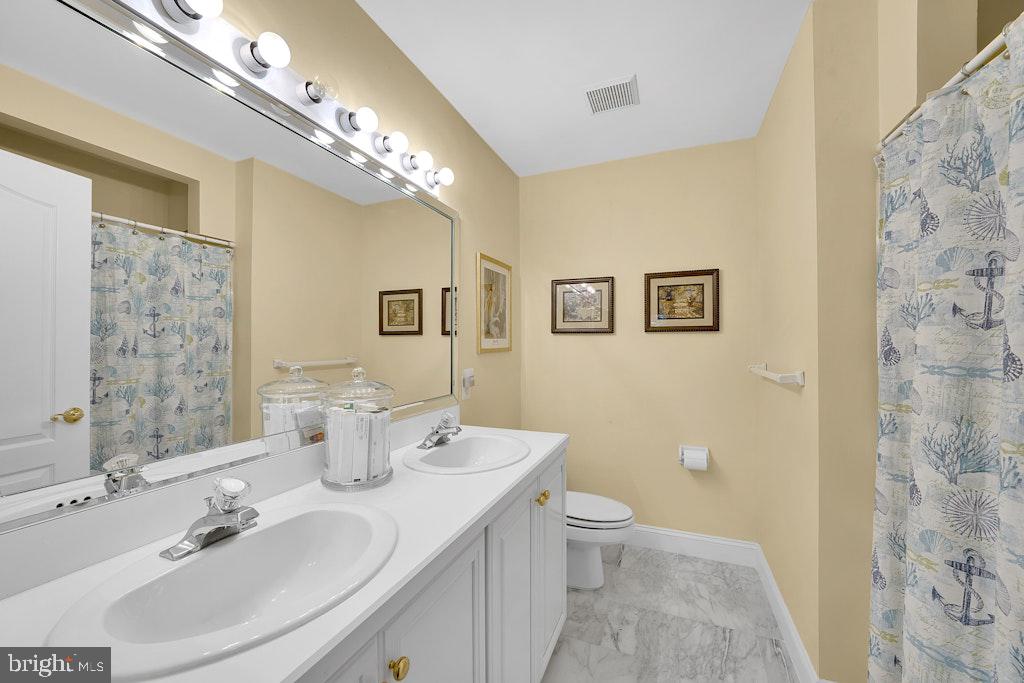 17 Stanwyck Road Mount Laurel, NJ 08054 - Photo 42 of 56 Bright and airy bathroom retreat.