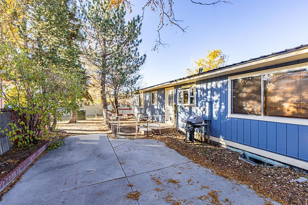 902 Valley Street Rock Springs, WY 82901 - Photo 4 of 41