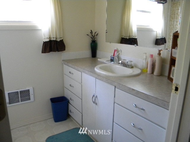 3455 Ruth Road Bellingham, WA 98226 - Photo 8 of 15 Gallery Image 8