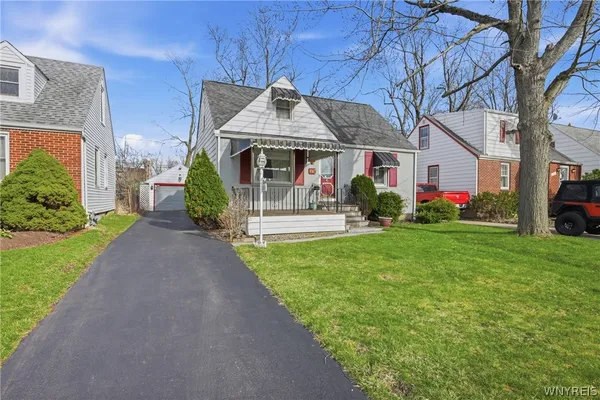 $239,900 | 221 Edgewood Avenue, Tonawanda, NY 14223