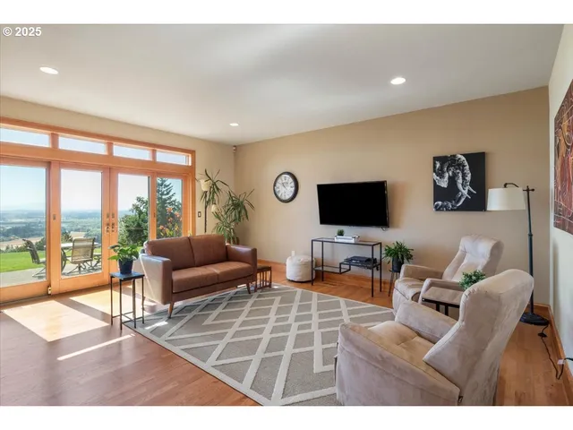 $1,350,000 | 6440 Northwest Sisters Place, Corvallis, OR 97330