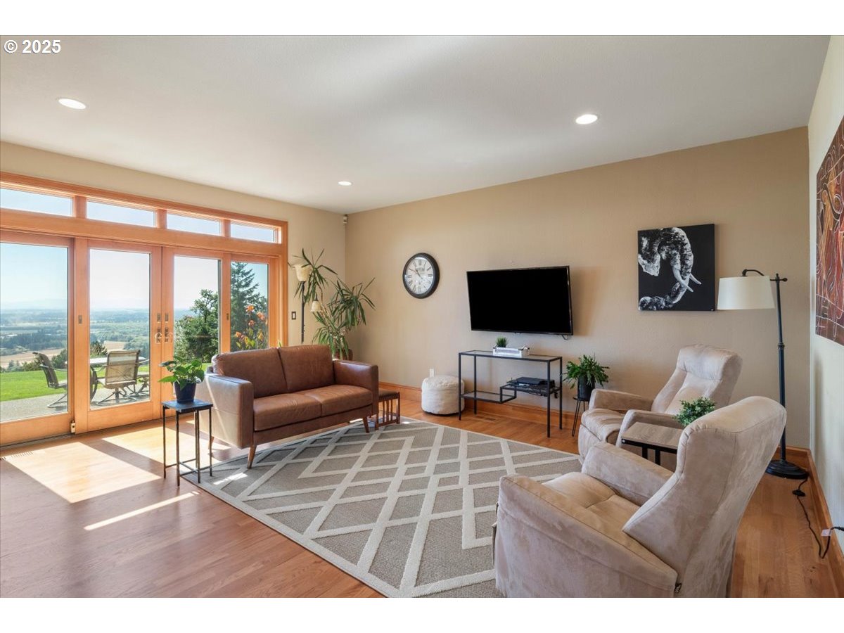 6440 Northwest Sisters Place Corvallis, OR 97330 - Photo 15 of 43