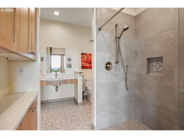 $1,350,000 | 6440 Northwest Sisters Place, Corvallis, OR 97330