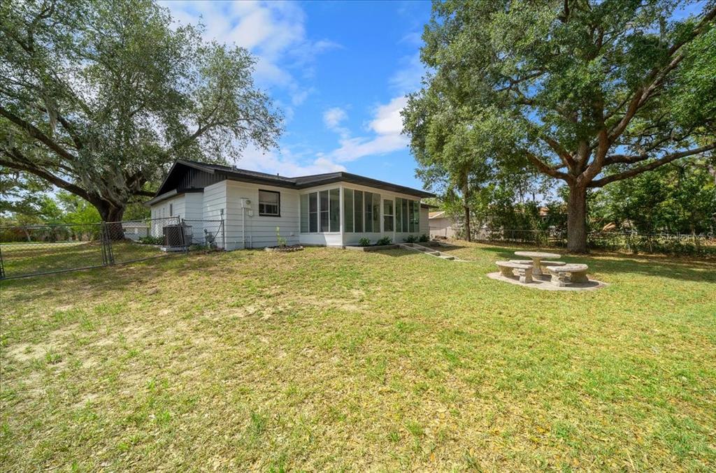 475 Lake Road Ocala, FL 34472 - Photo 10 of 41