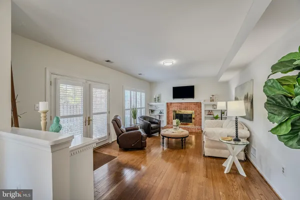 $900,000 | 13392 Point Rider Lane, Herndon, VA 20171
