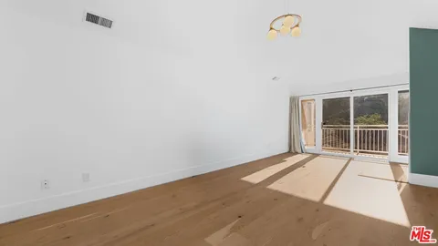 $2,100,000 | 696 Palisades Drive, Pacific Palisades, CA 90272