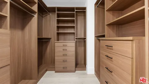 a view of walk in closet