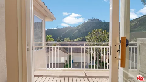 $2,100,000 | 696 Palisades Drive, Pacific Palisades, CA 90272