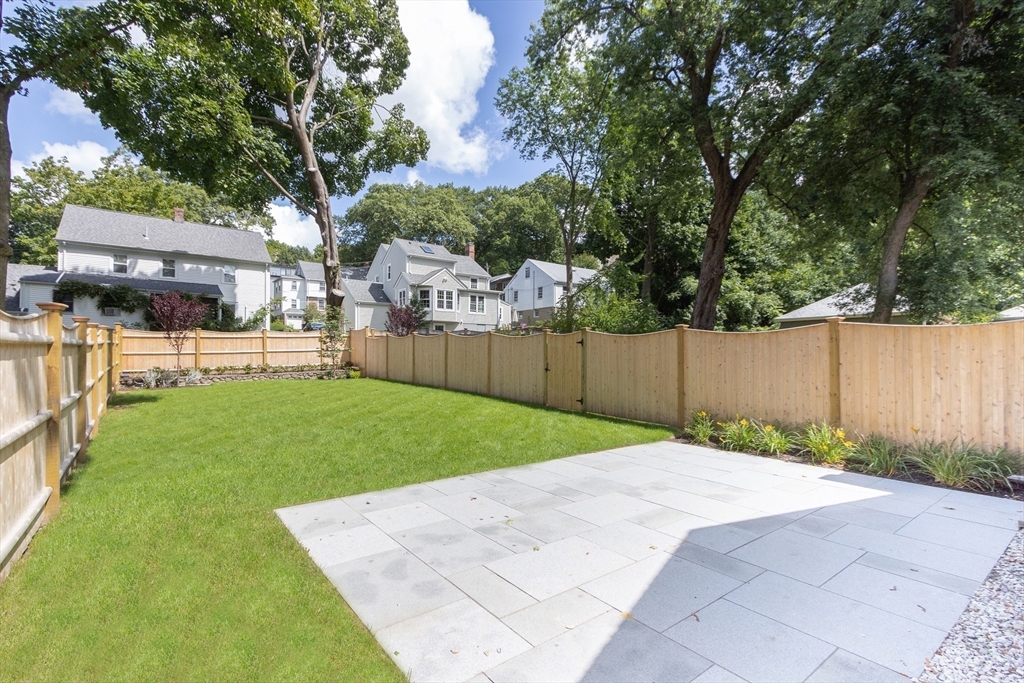 20 Salisbury Road, Unit RIGHT Newton, MA 02458 - Photo 11 of 12
