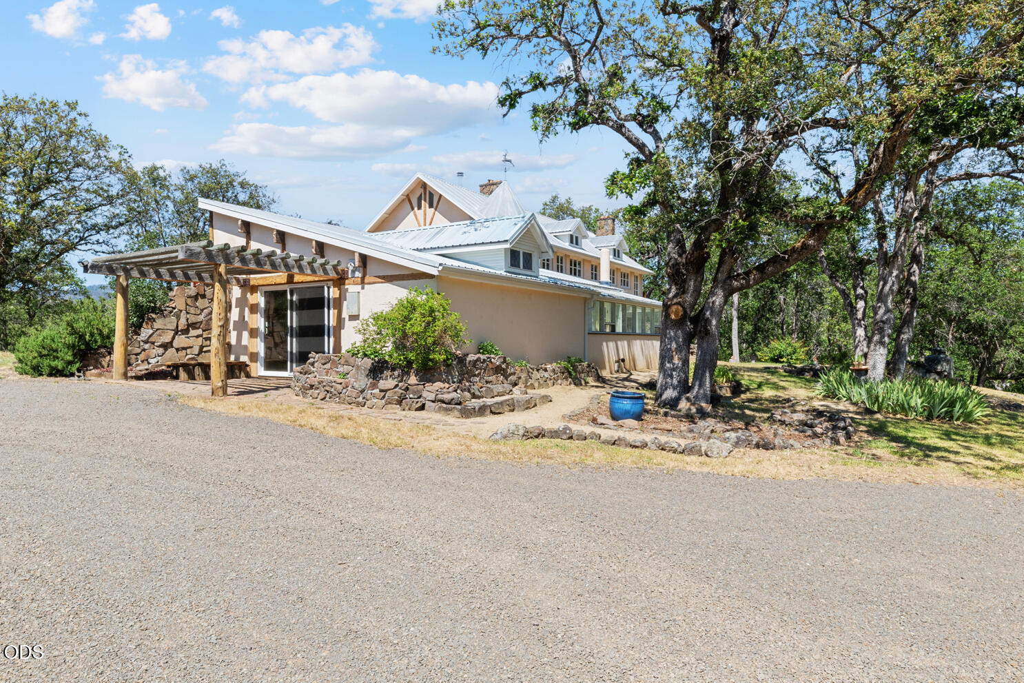1800 South Obenchain Road Eagle Point, OR 97524 - Photo 14 of 64