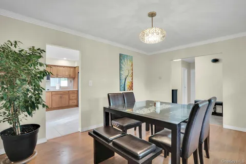 $819,000 | 21 East Hill Drive, Smithtown, NY 11787