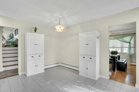 $819,000 | 21 East Hill Drive, Smithtown, NY 11787