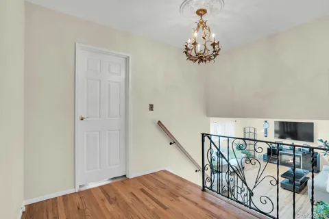 $819,000 | 21 East Hill Drive, Smithtown, NY 11787