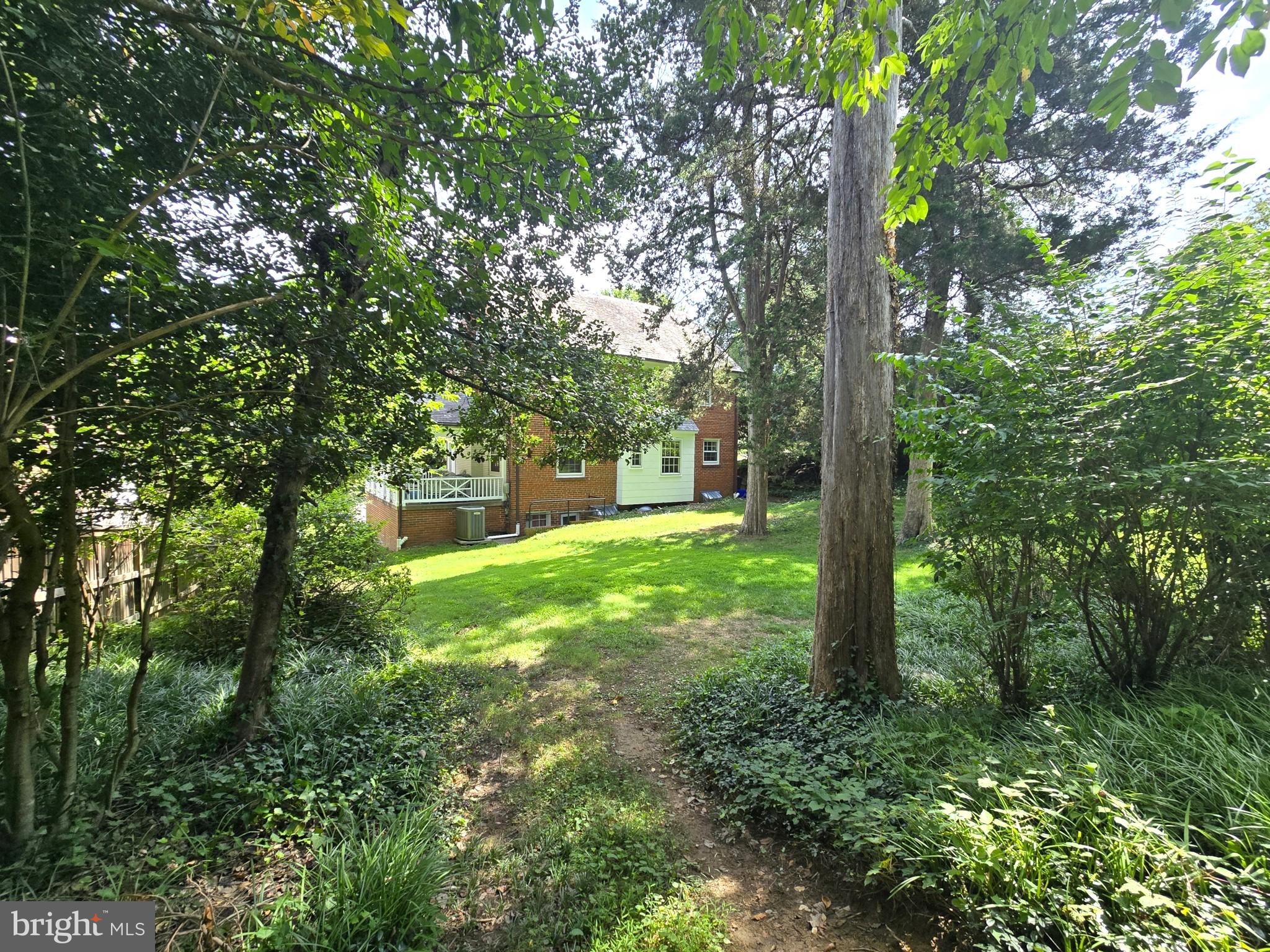 9422 Locust Hill Road Bethesda, MD 20814 - Photo 14 of 44 Gallery Image 14