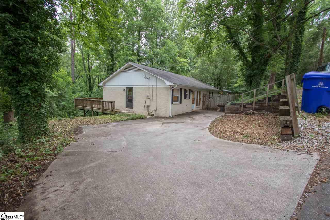 218 Chick Springs Road Greenville, SC 29609 - Photo 3 of 25 Gallery Image 3