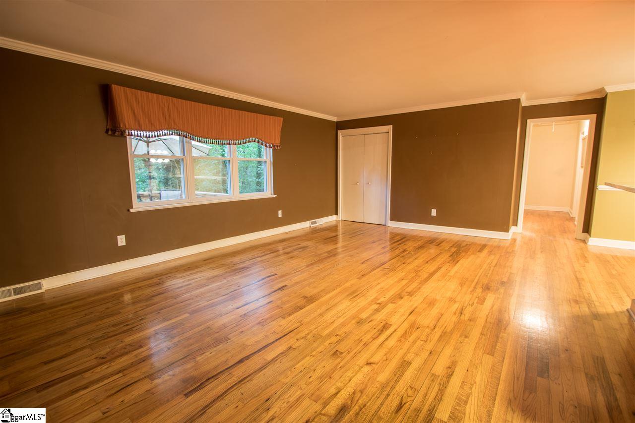 218 Chick Springs Road Greenville, SC 29609 - Photo 10 of 25 Gallery Image 10