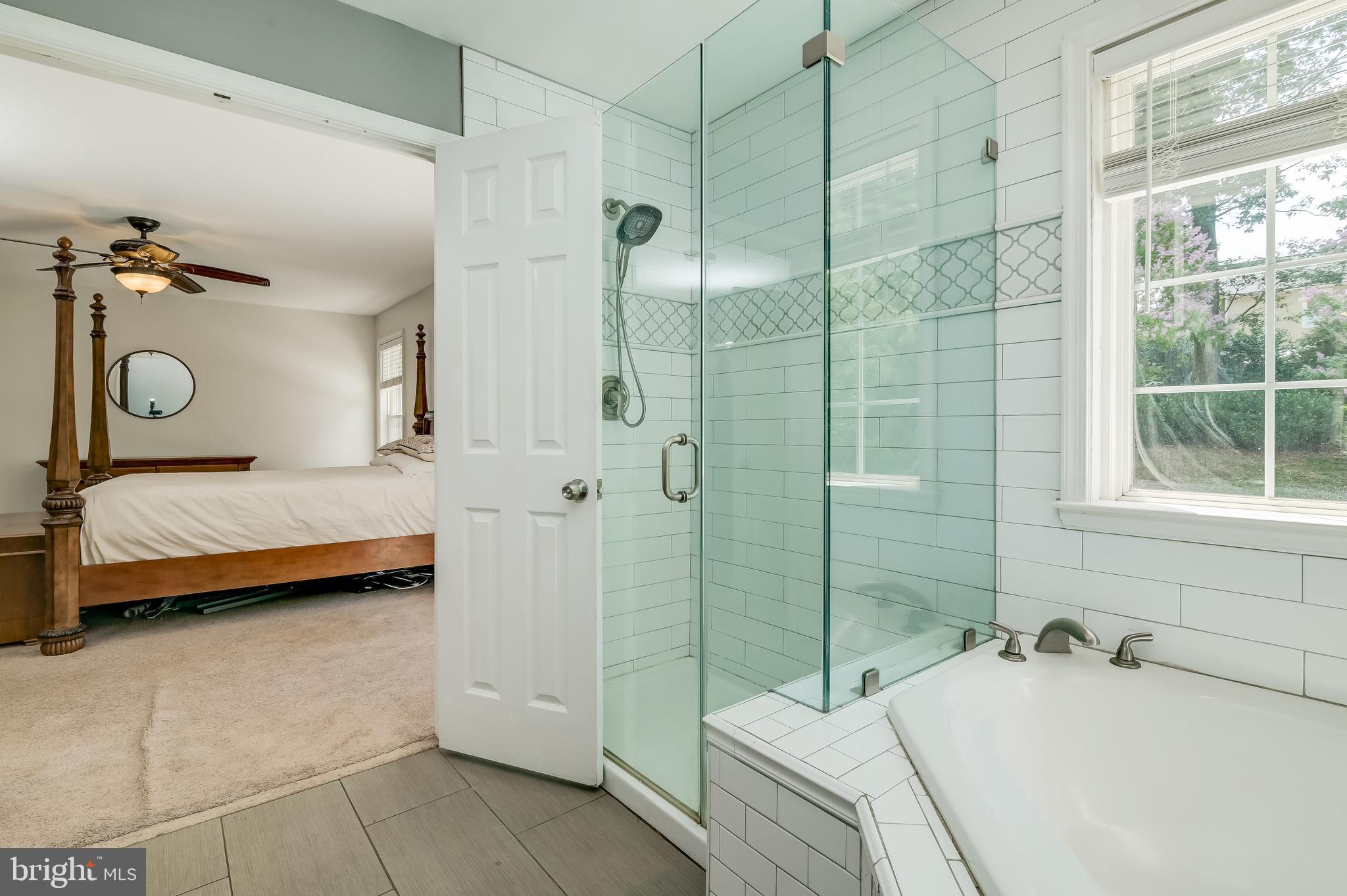 619 Park Ridge Drive Mount Airy, MD 21771 - Photo 28 of 59 Master Bath