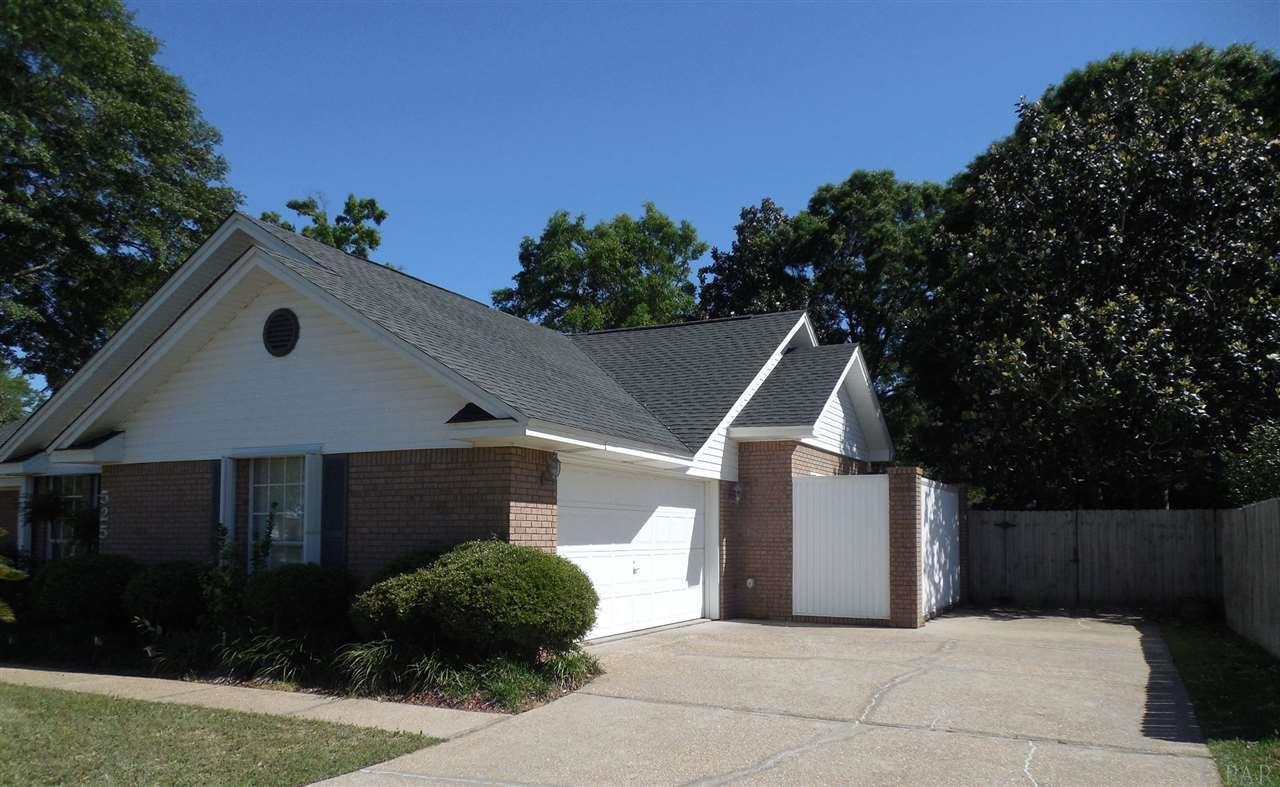 525 Turnberry Road Cantonment, FL 32533 - Photo 2 of 27 Gallery Image 2