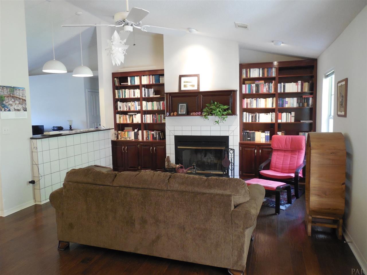 525 Turnberry Road Cantonment, FL 32533 - Photo 3 of 27 Gallery Image 3