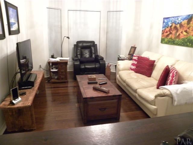 525 Turnberry Road Cantonment, FL 32533 - Photo 8 of 27 Gallery Image 8