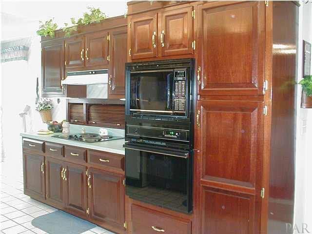 525 Turnberry Road Cantonment, FL 32533 - Photo 9 of 27 Gallery Image 9