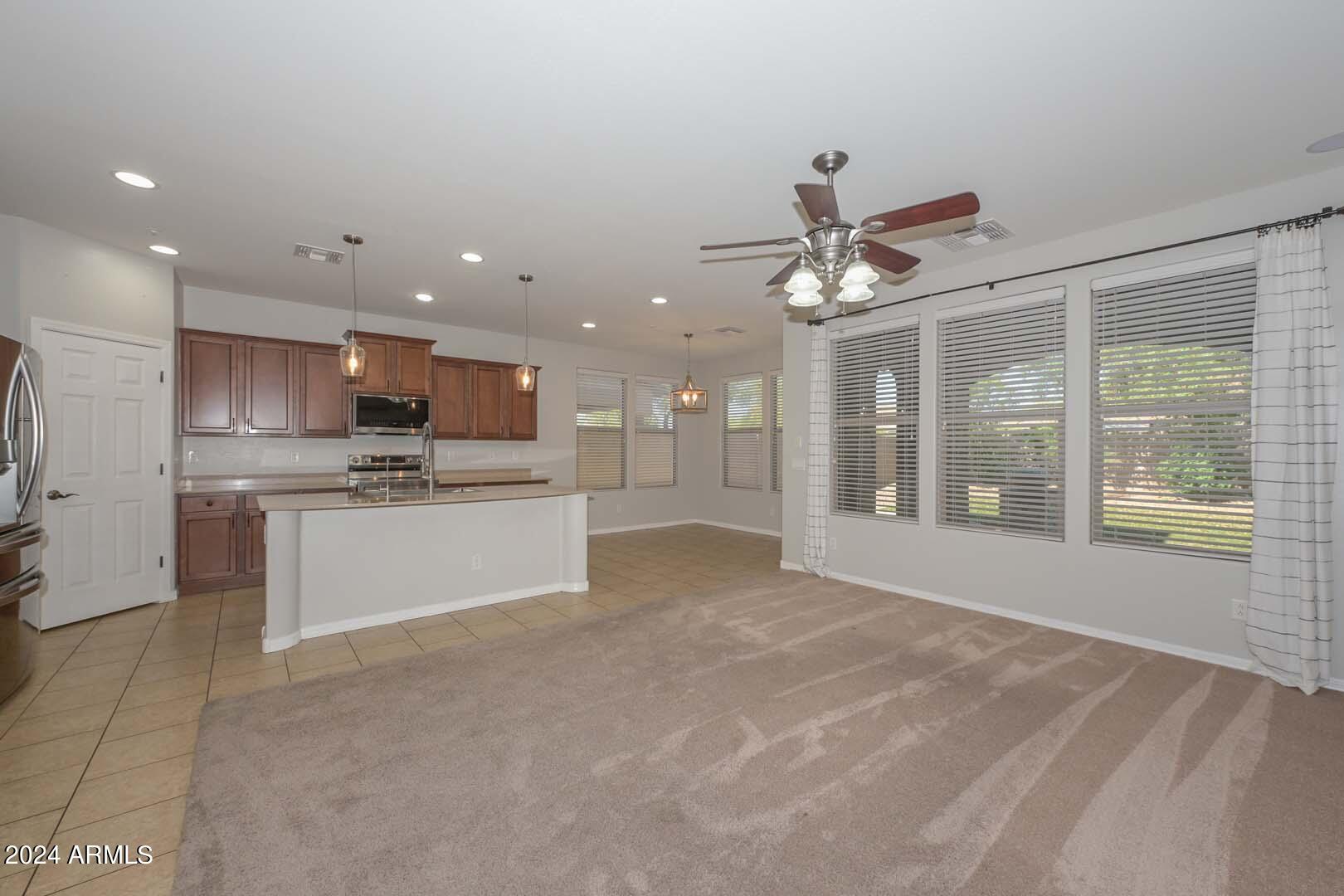 31098 North 137th Avenue Peoria, AZ 85383 - Photo 11 of 57 Family Room-Breakfast Room