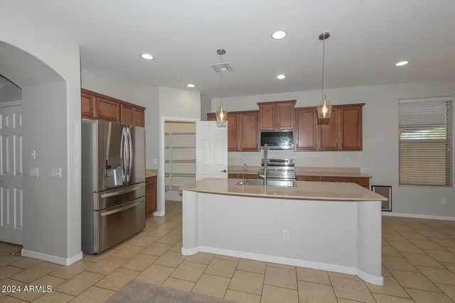 $2,400 | 31098 North 137th Avenue, Peoria, AZ 85383