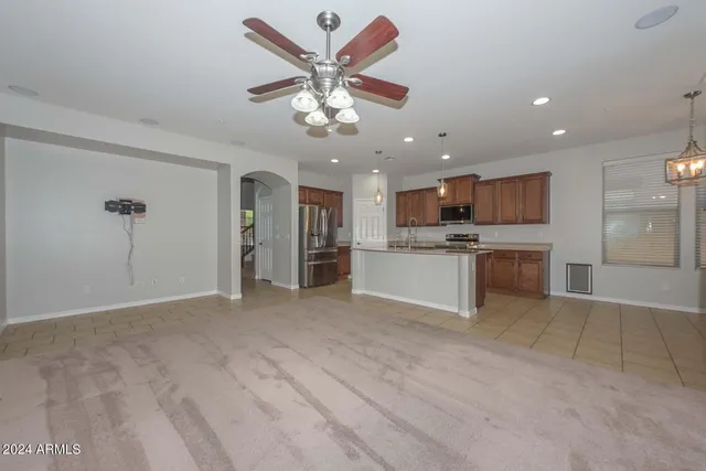 $2,400 | 31098 North 137th Avenue, Peoria, AZ 85383