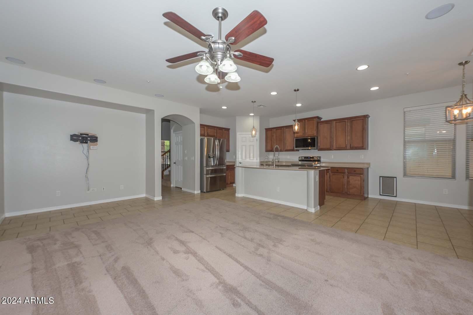 31098 North 137th Avenue Peoria, AZ 85383 - Photo 17 of 57 Family Room