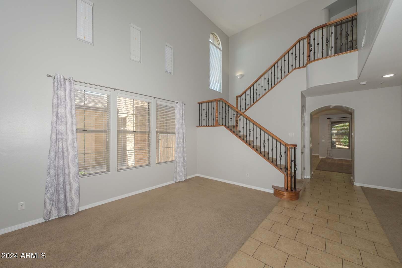 31098 North 137th Avenue Peoria, AZ 85383 - Photo 5 of 57 Living Room