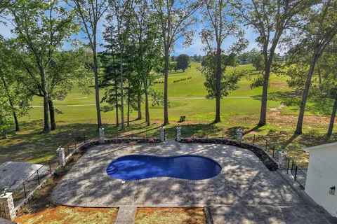 $1,179,000 | 28 Lakeland Drive, McMinnville, TN 37110