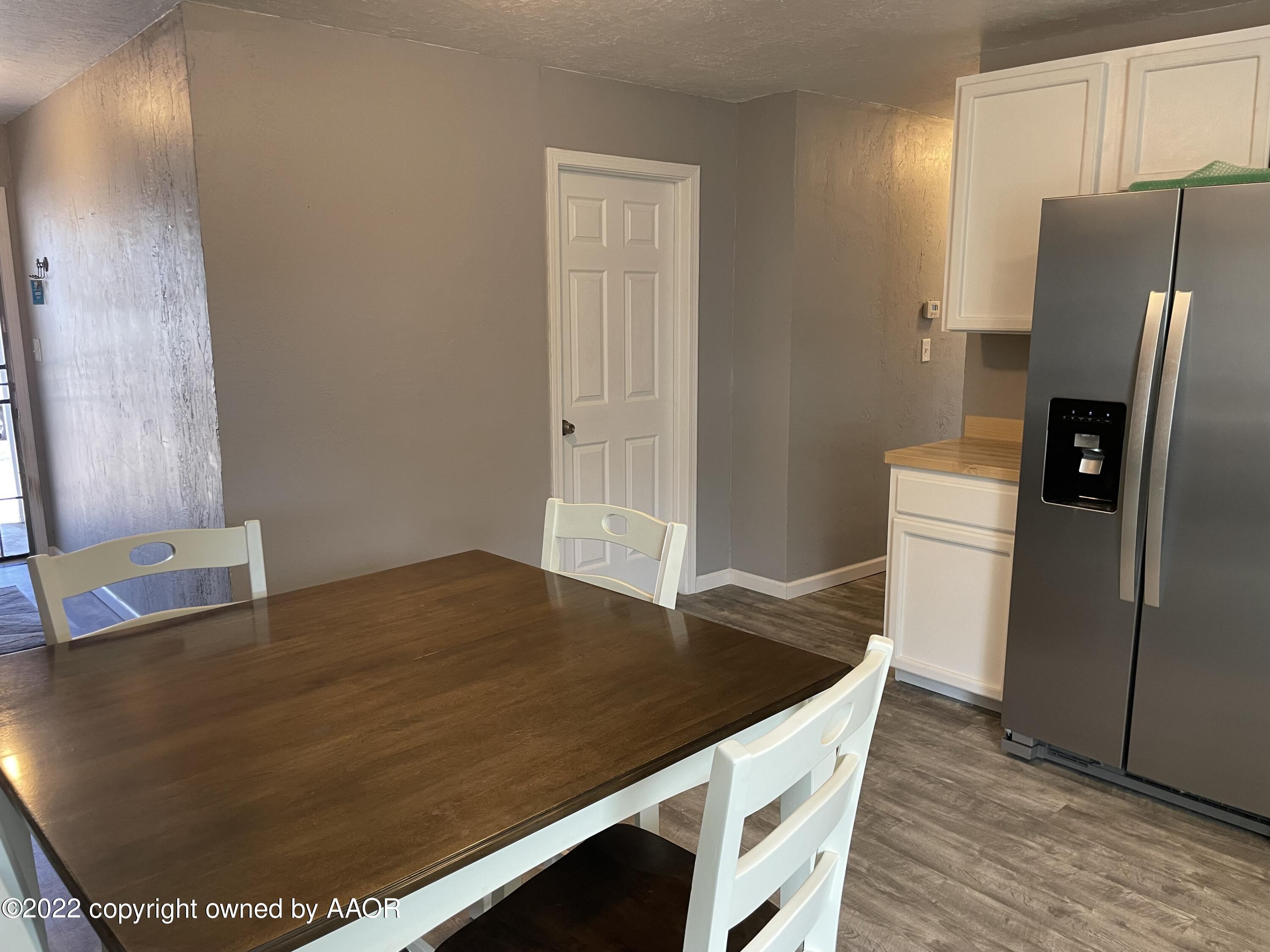 5110 Bowie Street Amarillo, TX 79110 - Photo 7 of 22 IMG_2959