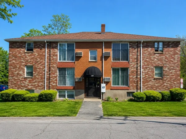 $250,000 | 69 West Elm Terrace, Unit 1, Brockton, MA 02301