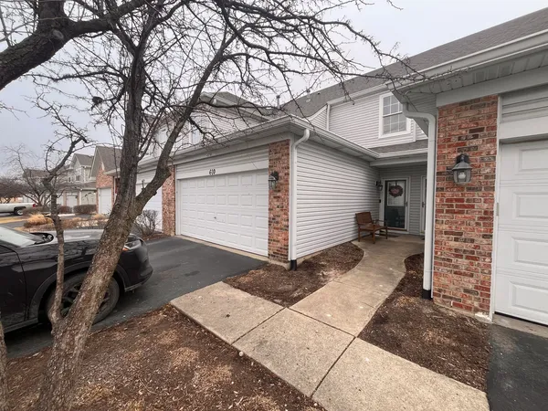$2,495 | 610 Lakeridge Court, Naperville, IL 60563