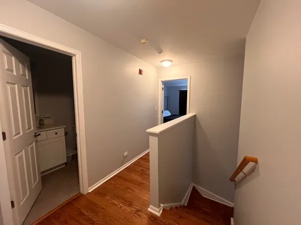 $2,495 | 610 Lakeridge Court, Naperville, IL 60563