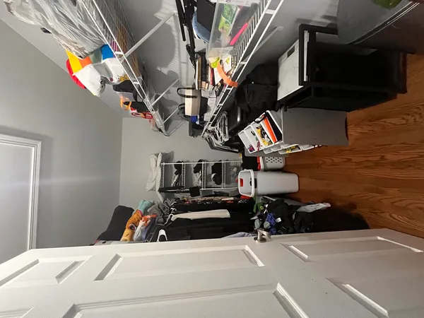 $2,495 | 610 Lakeridge Court, Naperville, IL 60563