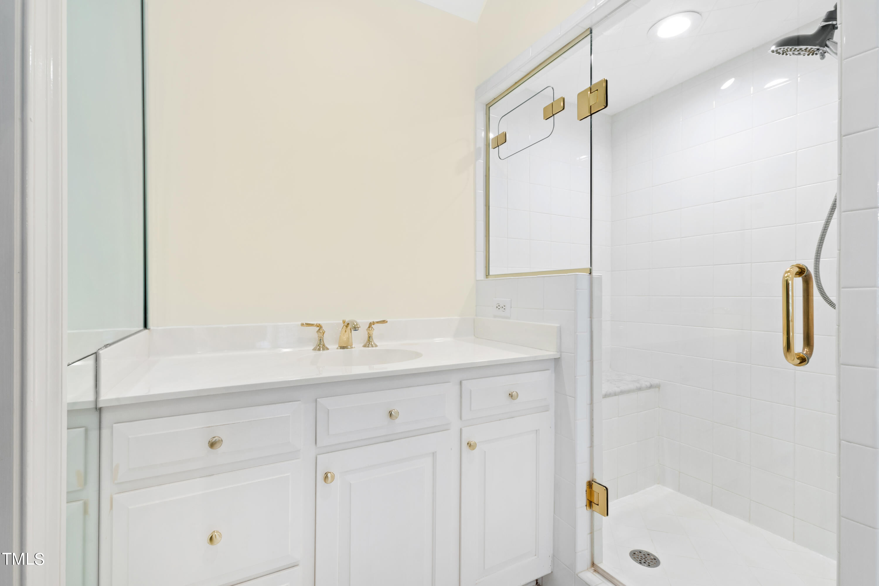 2825 Lassiter Mill Road Raleigh, NC 27609 - Photo 16 of 30 Bathroom 4
