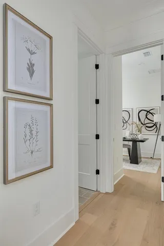 $2,395,000 | 323 Appian Way Northeast, St. Petersburg, FL 33704