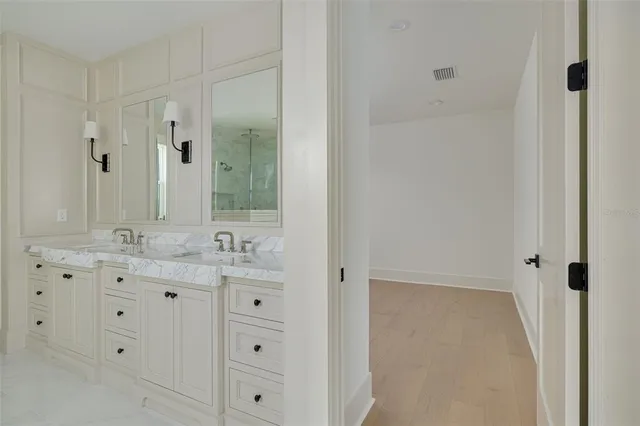 $2,395,000 | 323 Appian Way Northeast, St. Petersburg, FL 33704