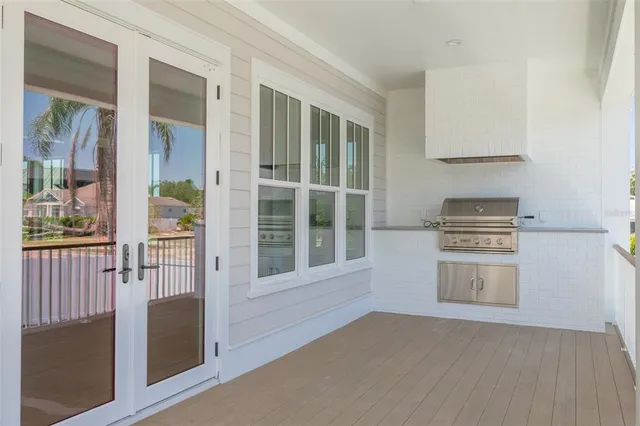 $2,395,000 | 323 Appian Way Northeast, St. Petersburg, FL 33704