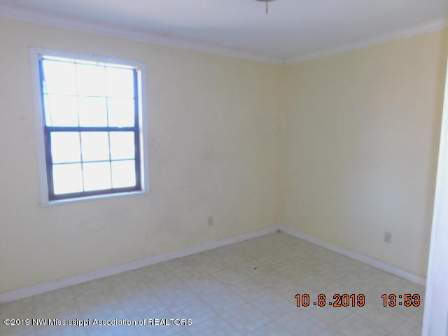 1438 Ponderosa Road Lambert, MS 38643 - Photo 9 of 12 DSCN4986