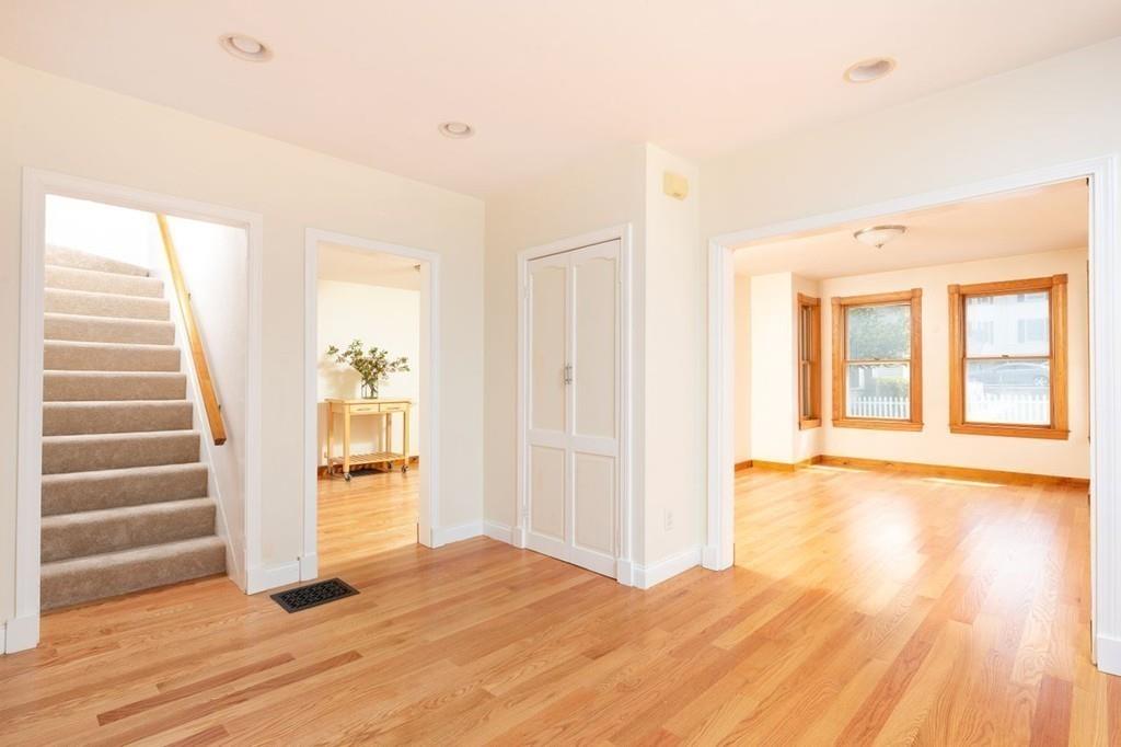 26 Mulberry Street Beverly, MA 01915 - Photo 12 of 35