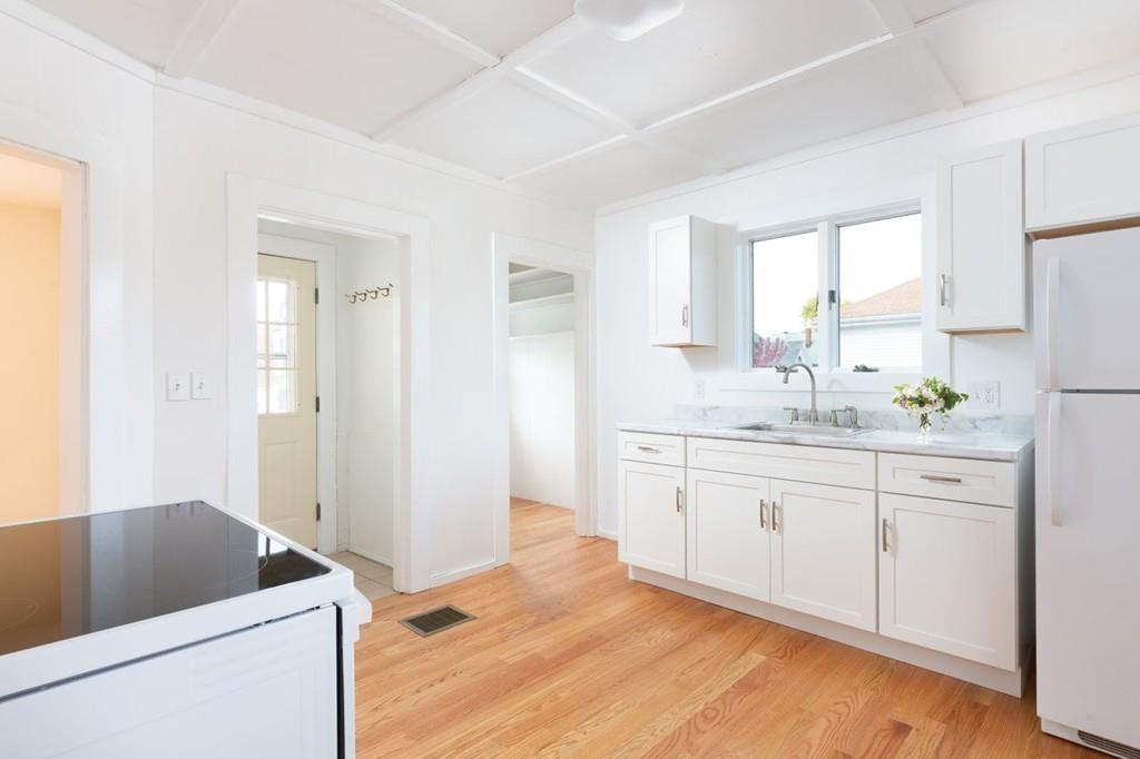 26 Mulberry Street Beverly, MA 01915 - Photo 19 of 35