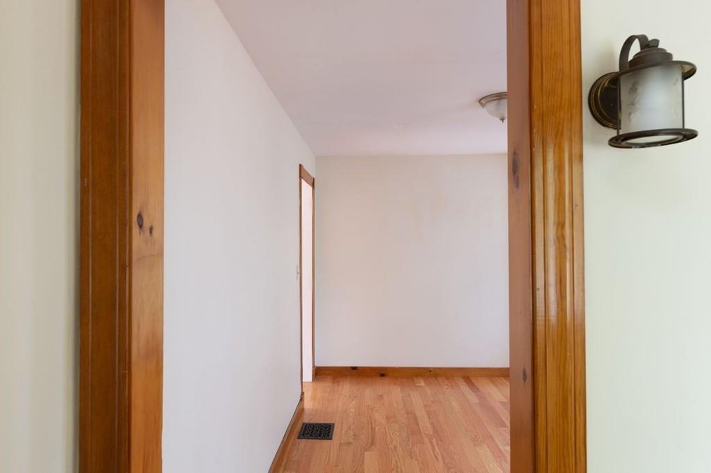 26 Mulberry Street Beverly, MA 01915 - Photo 6 of 35