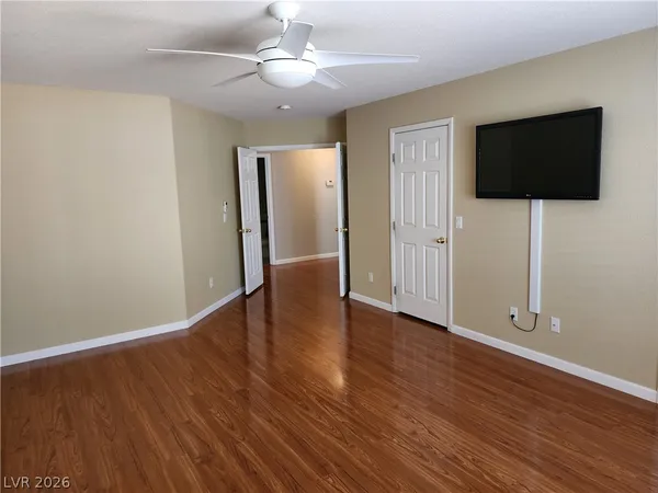 $2,000 | 10136 Thunder Rapids Court, Las Vegas, NV 89148
