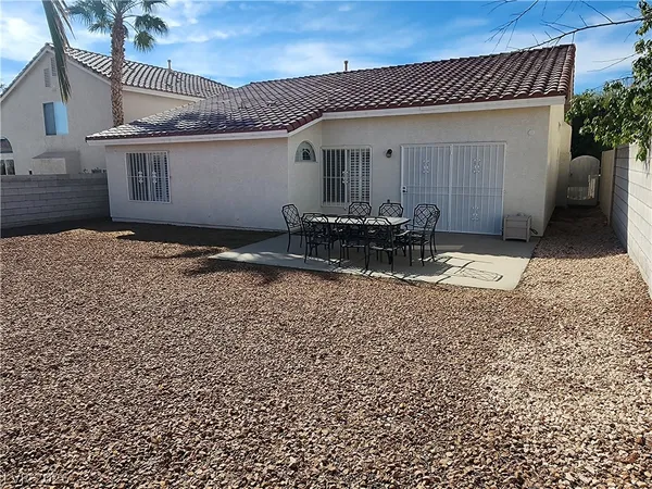 $2,000 | 10136 Thunder Rapids Court, Las Vegas, NV 89148